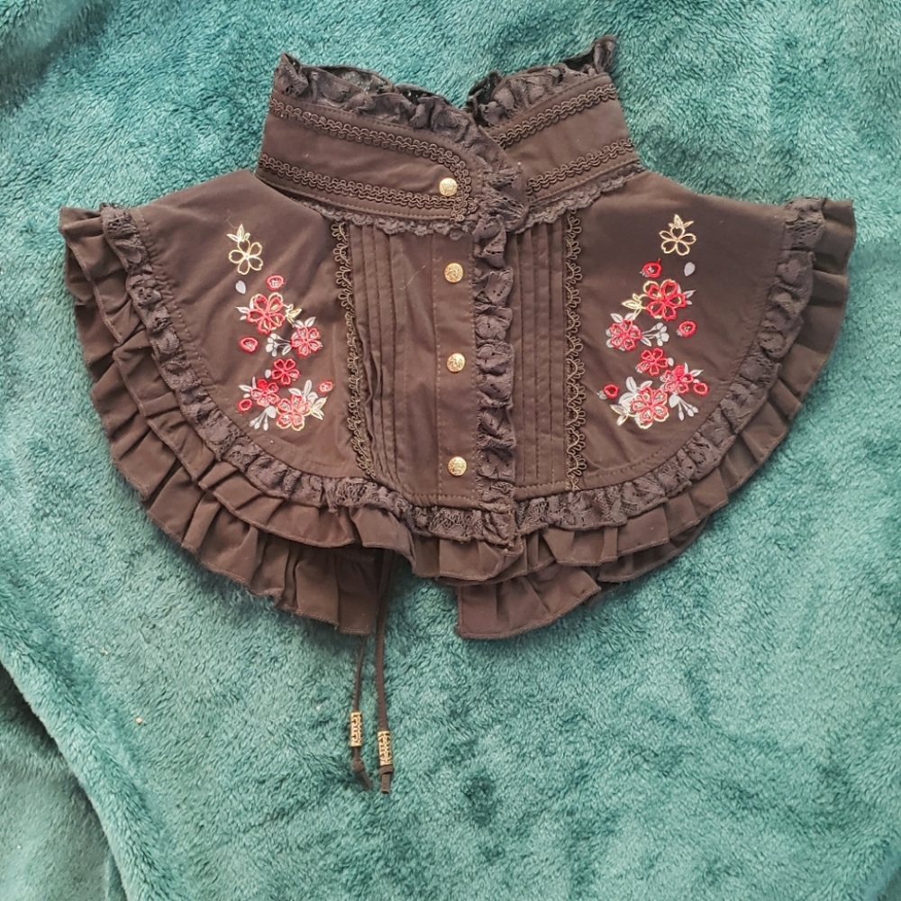 One of a kind OZZ On gothic lolita floral capelet - Picture 1 of 4